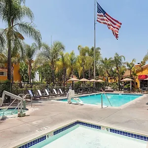 Clementine Hotel&suites Hotel